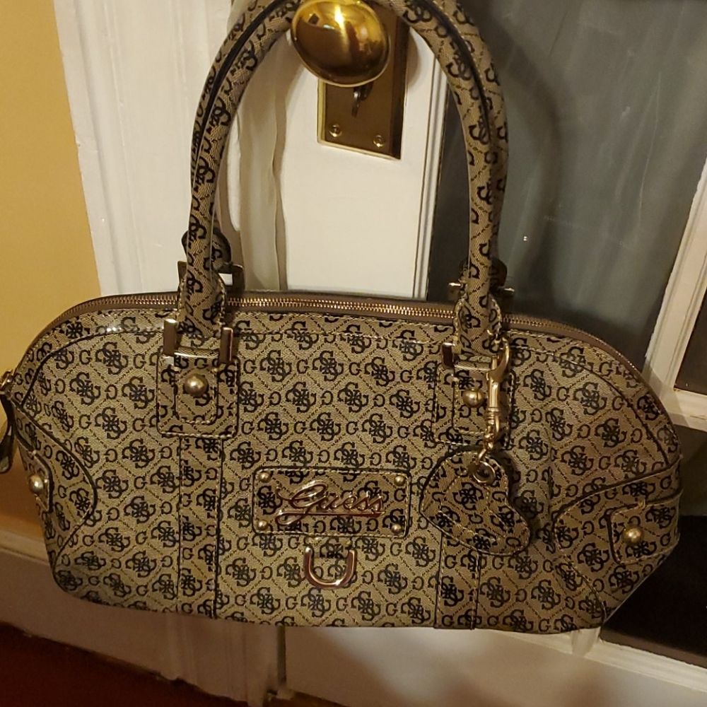 GUESS lightly worn very gd condition